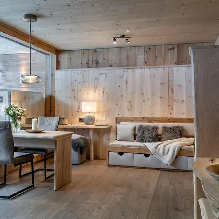 Hotel Mama Thresl 3*