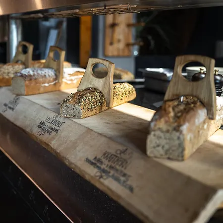 Hotell Mama Thresl 3*