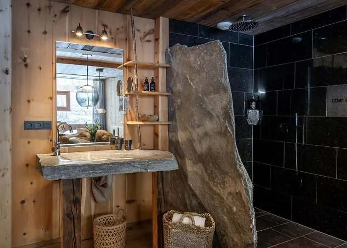 Hotel Mama Thresl 3*