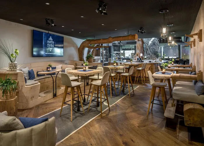 Mama Thresl Hotel 3*