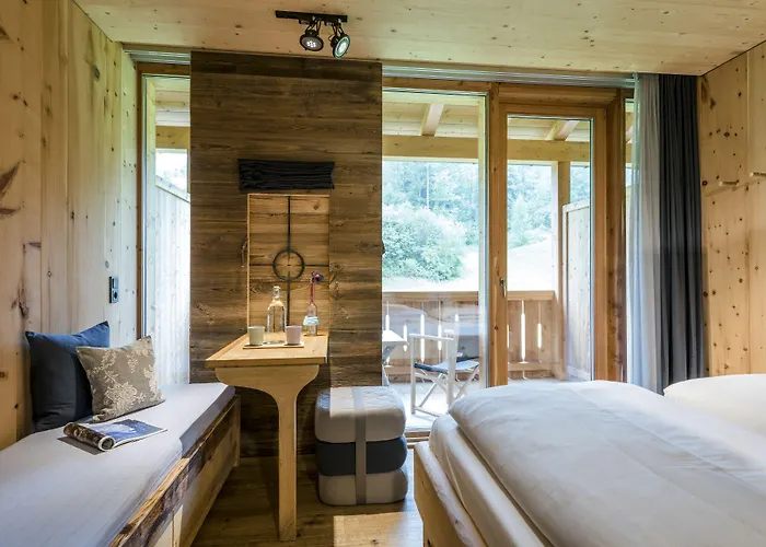 Mama Thresl Hotel 3*